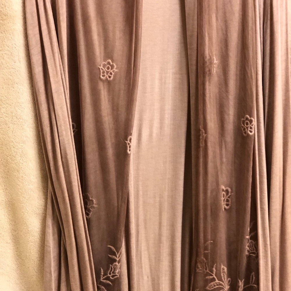Shrug dusty mauve pink xl